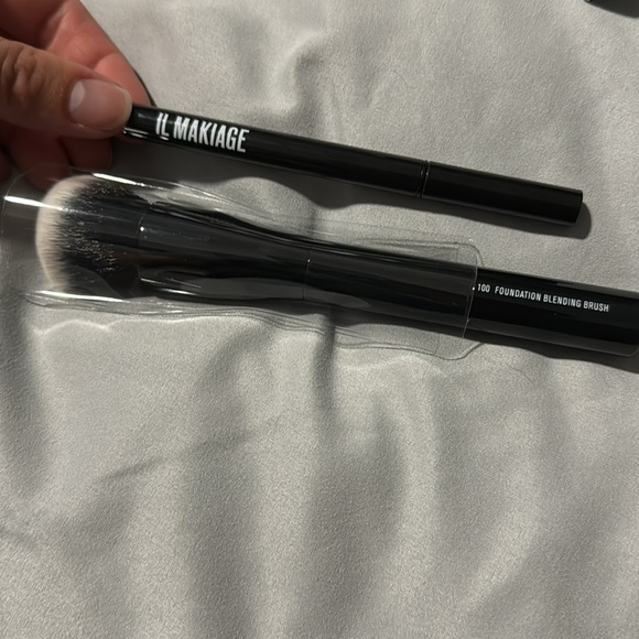 Il Makiage and Stila makeup bundle - Picture 4 of 8